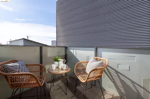 Exterior - 811 Folger Ave, Berkeley, CA 94710 photo 2 of 4
