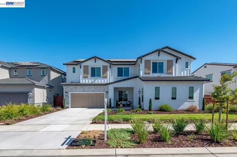 713 River Bend Dr, Lathrop, CA 95330