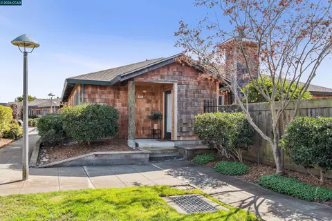 405 Centre Ct, Alameda, CA 94502