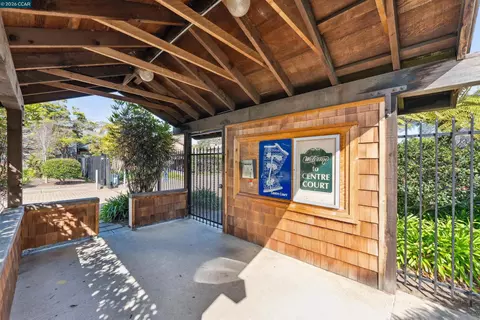 405 Centre Ct, Alameda, CA 94502