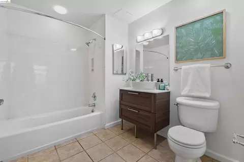 Bath - 655 12th St #205, Oakland, CA 94607 photo 1 of 2