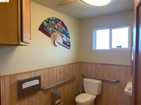 Bath - 2 Belshaw St, Antioch, CA 94509 photo 1 of 2