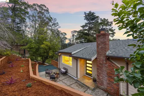 2 Cortez Ct, Oakland, CA 94611