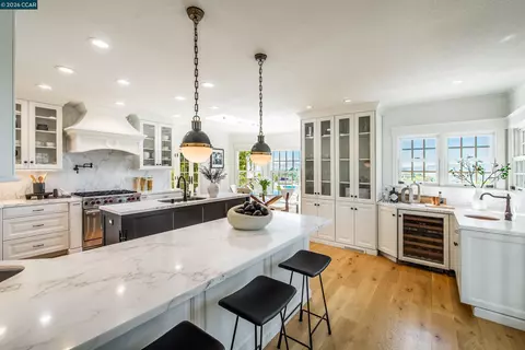 Kitchen - 33 Deer Trl, Lafayette, CA 94549 photo 4 of 4