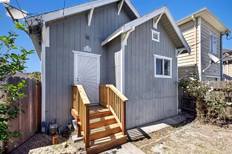 1217 82nd Ave, Oakland, CA 94621