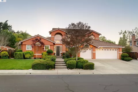 1635 Embassy Cir, Livermore, CA 94550