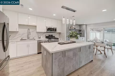 2016 Pine Knl #2, Walnut Creek, CA 94595