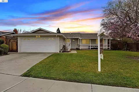 4034 Francisco St, Pleasanton, CA 94566