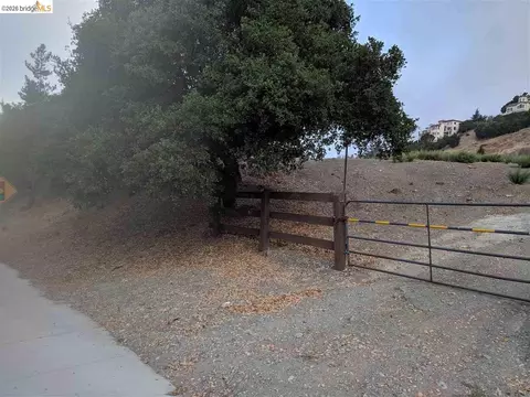 0 Redwood Rd, Oakland, CA 94619