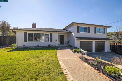 1020 Sanders Dr, Moraga, CA 94556 photo 1