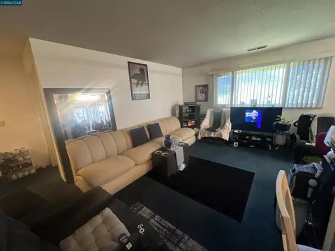 Living - 199 Mariner Dr, Vallejo, CA 94591 photo 2 of 2