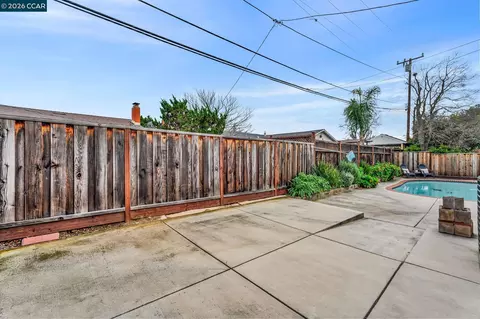 Exterior - 1548 Dianda Dr, Concord, CA 94521 photo 7 of 10