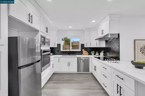 Kitchen - 1548 Dianda Dr, Concord, CA 94521 photo 3 of 5