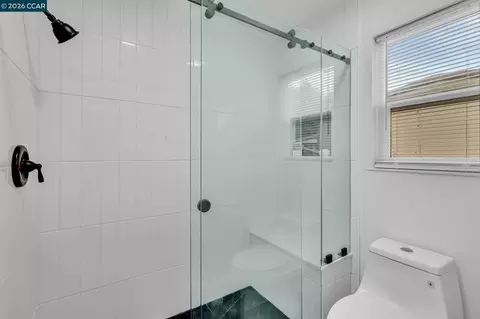 Bath - 1548 Dianda Dr, Concord, CA 94521 photo 7 of 7
