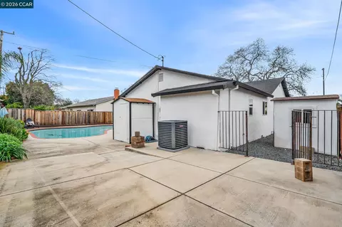 Exterior - 1548 Dianda Dr, Concord, CA 94521 photo 8 of 10