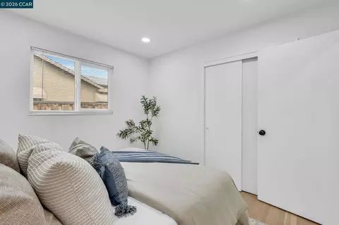 Bedroom - 1548 Dianda Dr, Concord, CA 94521 photo 2 of 10