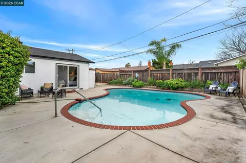 Exterior - 1548 Dianda Dr, Concord, CA 94521 photo 9 of 10