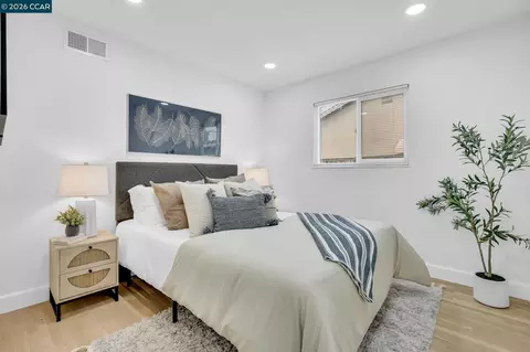 Bedroom - 1548 Dianda Dr, Concord, CA 94521 photo 1 of 10