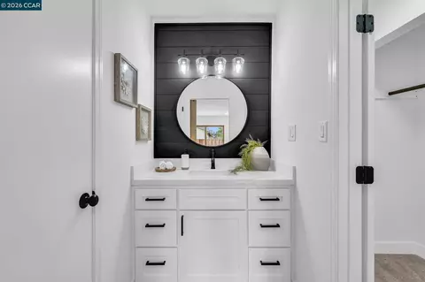 Bath - 1548 Dianda Dr, Concord, CA 94521 photo 5 of 7