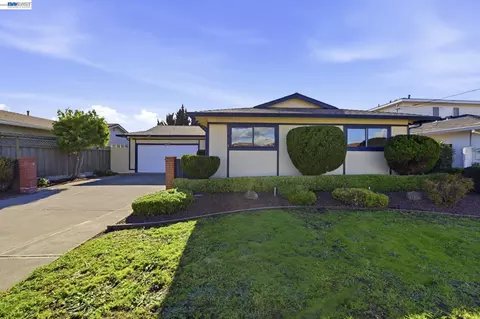 14297 Tiburon Rd, San Leandro, CA 94577