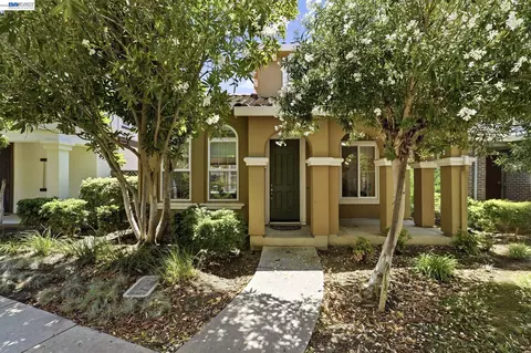 43 W Casita Ln, Mountain House, CA 95391