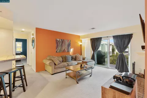 1089 Wesley Ct #8, Walnut Creek, CA 94597