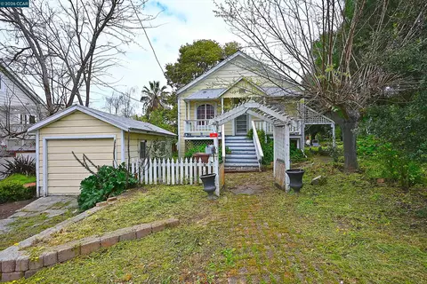 921 E 6th St, Benicia, CA 94510 photo 1