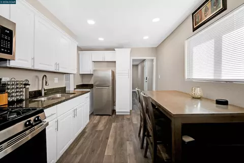 Kitchen - 601 Russell St, Vallejo, CA 94591 photo 3 of 3