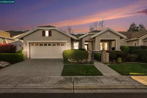 208 Summerset Dr, Brentwood, CA 94513