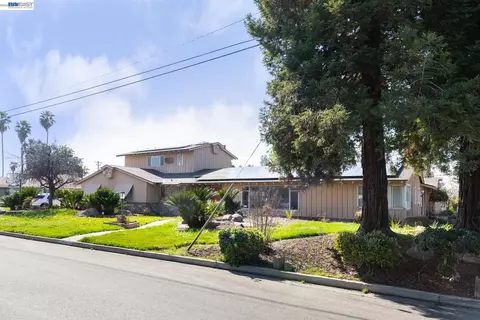 805 Lyon Ave, Sanger, CA 93657 photo 5