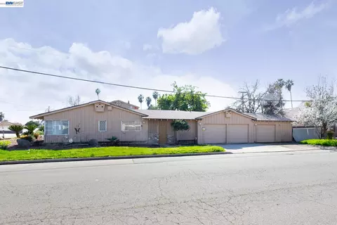 805 Lyon Ave, Sanger, CA 93657 photo 8