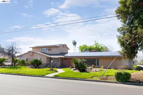 805 Lyon Ave, Sanger, CA 93657 photo 4