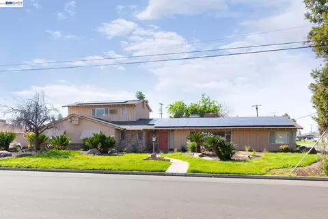 805 Lyon Ave, Sanger, CA 93657 photo 3