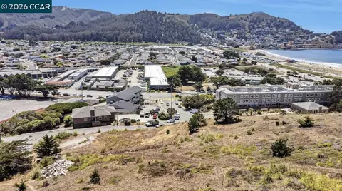 670 Roberts Rd, Pacifica, CA 94044 photo 2
