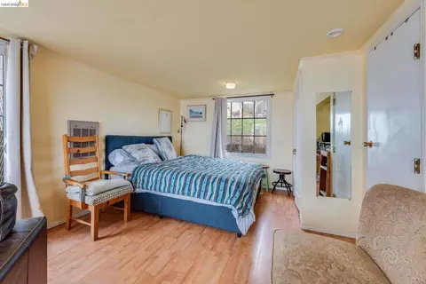 Bedroom - 4 Beach Ave, Dillon Beach, CA 94929 photo 4 of 4