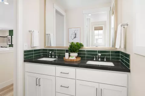 Bath - 3815 Hereford Rd, Dublin, CA 94568 photo 3 of 4