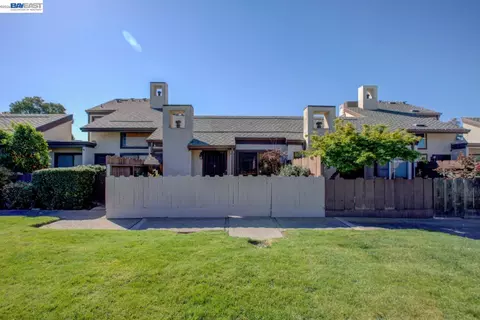 1414 Pajaro Ave #41, Manteca, CA 95336