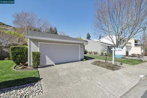 826 Augusta Dr, Moraga, CA 94556 photo 1