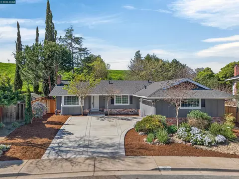 1911 Meredith Ct, Concord, CA 94521 photo 1