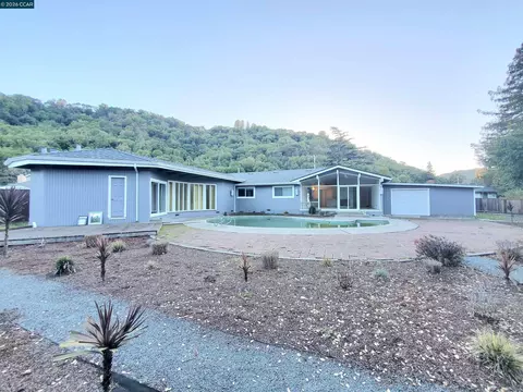 2420 Tomar Ct, Pinole, CA 94564