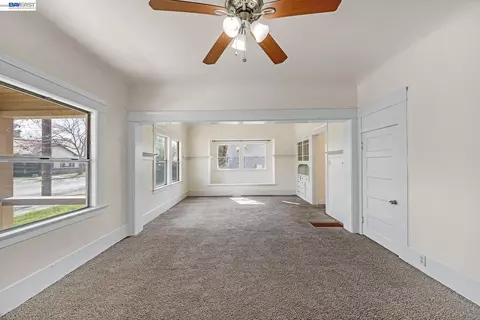 Living - 1243 Parker Ave, Tracy, CA 95376 photo 2 of 6