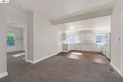 Living - 1243 Parker Ave, Tracy, CA 95376 photo 5 of 6