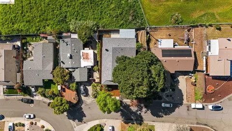 View/Area - 1509 Lassen Ct, Vallejo, CA 94591 photo 6 of 7