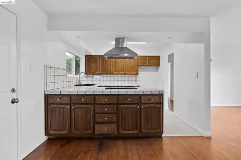 Kitchen - 1509 Lassen Ct, Vallejo, CA 94591 photo 4 of 4