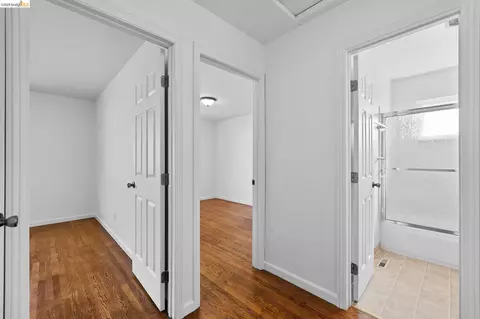 Entry Way - 1509 Lassen Ct, Vallejo, CA 94591 photo 3 of 4
