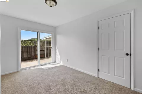 Bedroom - 1509 Lassen Ct, Vallejo, CA 94591 photo 3 of 11