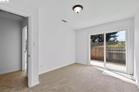 Bedroom - 1509 Lassen Ct, Vallejo, CA 94591 photo 5 of 11