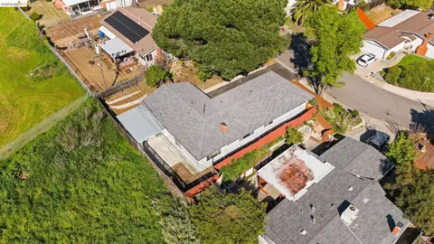 View/Area - 1509 Lassen Ct, Vallejo, CA 94591 photo 7 of 7