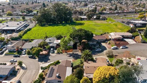View/Area - 1509 Lassen Ct, Vallejo, CA 94591 photo 4 of 7