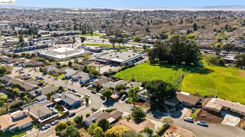 View/Area - 1509 Lassen Ct, Vallejo, CA 94591 photo 1 of 7